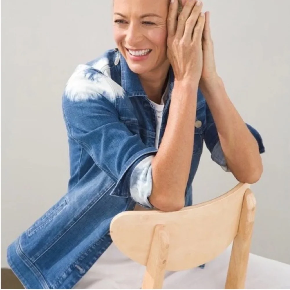 🆕CHICO’S 💙Tie Dye Comfy Denim Jacket - Picture 3 of 16